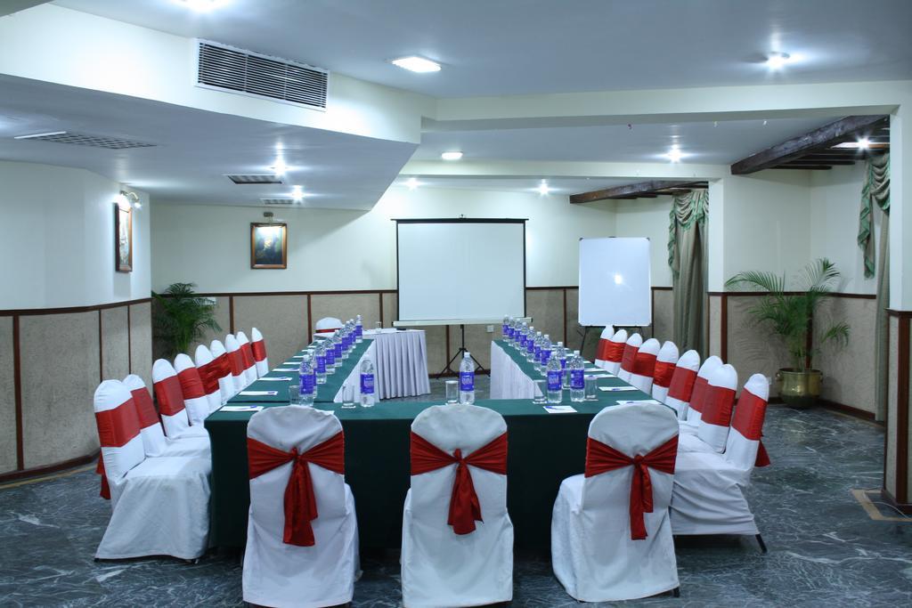 Best Western Amrutha Castle Haiderabad Buitenkant foto