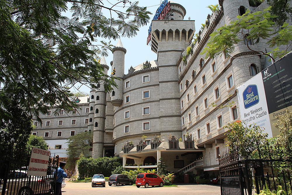 Best Western Amrutha Castle Haiderabad Buitenkant foto